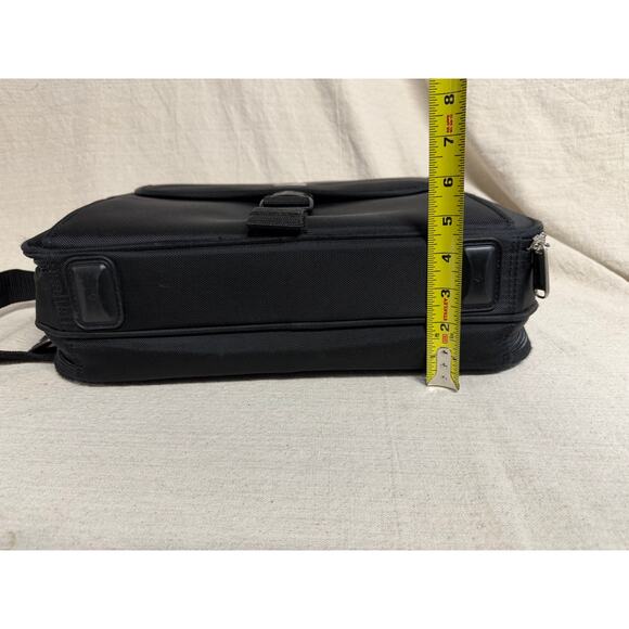 Samsonite Laptop Bag Briefcase 16” Black Soft Case Expandable Travel Work Bag - Picture 15 of 16